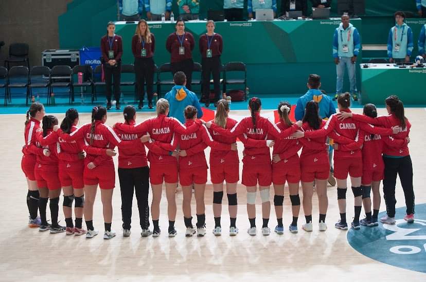 HandballOntario's tweet photo. We want to send a big thank you to our women's national team that competed hard and represented the country at the 2023 Pan American Games in Chile. Thank you girls, big things to come soon!
🇨🇦🥅🤾‍♀️
#canada #women #handball #Panamericano2023 https://t.co/KhpFaFhpBa