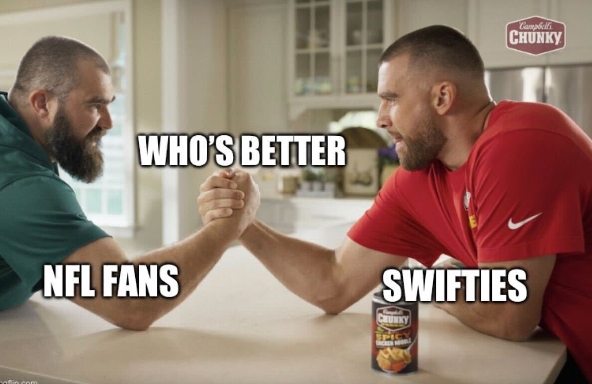 jennaamazzaa's tweet photo. #MCO335 #nflvsswift In lieu of recent increased NFL ratings, it only felt right to capitalize on this moment https://t.co/Ucd5vXwcah