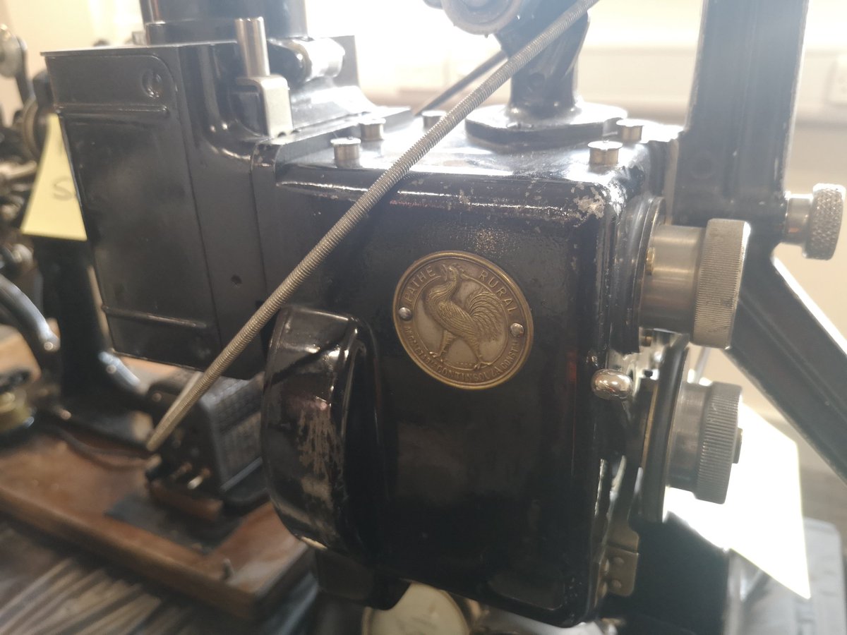 FoxOnFilms's tweet image. People say I'm hard to buy for at Xmas. This year I'd like one of these.. It's a Pathescope 17.5mm projector. This one is a silent but there was also a sound version. Can I have one of these? Originals are hard to find as most were converted to 16mm when the format was dropped.