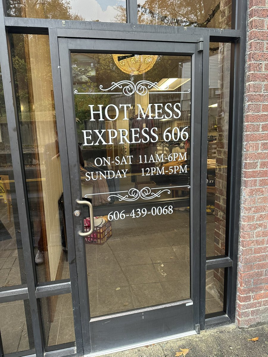KySportsRadio's tweet photo. Amazing store name here in Hazard https://t.co/gqY4WassWk