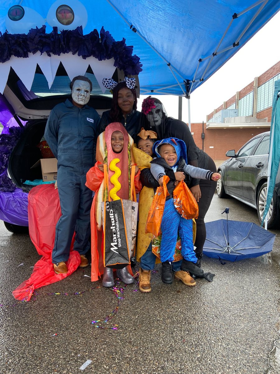 BeaverUnited's tweet photo. Thank you to everyone who came out to yesterday's Trunk or Treat event!! Despite the rain, we had over 180 kids come and show off their Halloween spirit. Thank you to everyone who donated candy and time to this event – it's in these spaces community is built and love grows. https://t.co/1RFPRsaLen