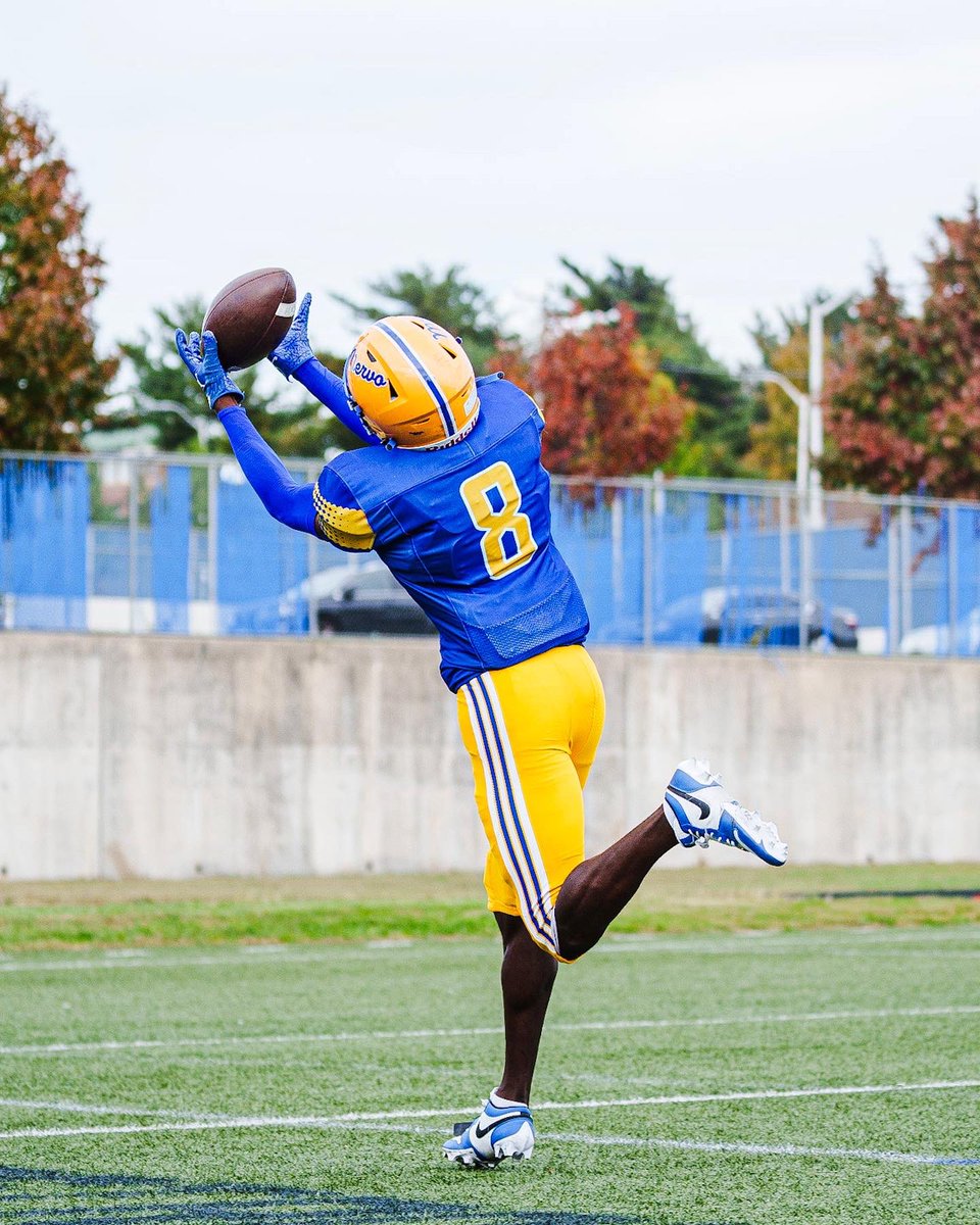 hudl.com/v/2MEi79 check my regular season film out !!! <a href="/MustangGang410/">Mervo H.S. Football</a>