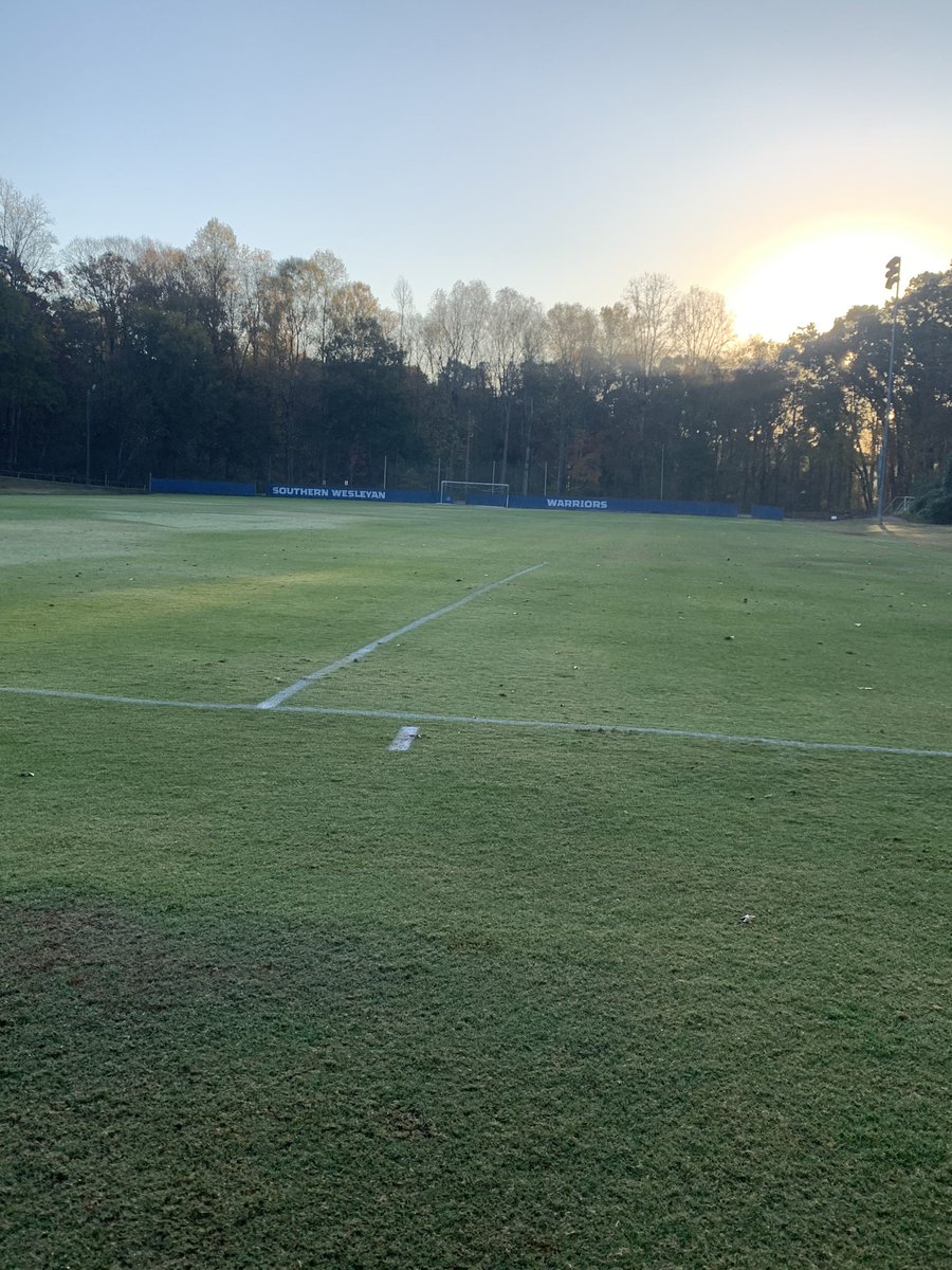 HannahWeidner15's tweet photo. I had such an amazing time visiting Southern Wesleyan and meeting Coach Meneses and some of the girls on the soccer team! What a beautiful campus! 🍁 @SwuWomensSoccer https://t.co/gwyQ13WfBr