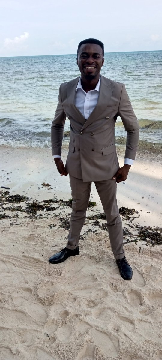 PEneojo's tweet photo. At the Indian Ocean in Mombasa after a great time of ministering. God is indeed Great https://t.co/PGlPwHPzMc