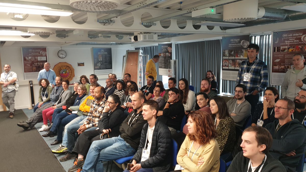 Un immense plaisir d'avoir échangé avec les #ProfsauCERN et de leur avoir montré  @CMSExperiment. L'enseignement de la connaissance et de la démarche scientifique est si importante! Merci de votre visite et de l'ambiance chaleureuse ! @Sciences_Ecole
#AnnéePhysique @CNRS_IN2P3