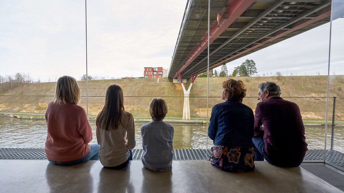 Zoek je een leuke familieuitstap tijdens deze regenachtige herfstvakantieweek? 🍂

Kom eens langs in ons belevingscentrum De Brug van Vroenhoven en ontdek er meer over de binnenvaart én WOII! 

👉 Meer info via debrugvanvroenhoven.be.