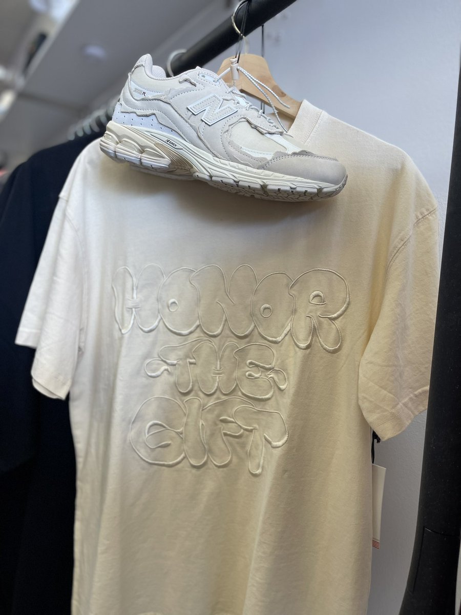RitzyStylez's tweet photo. Honor The Gift Tee
New Balance 2002R Protection Pack https://t.co/QoryJ8Ao0z