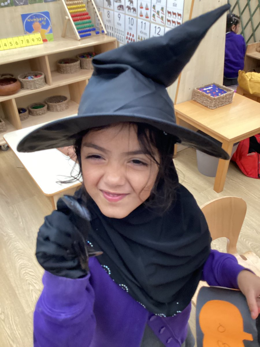 ECS_Keighley's tweet image. Warning ⚠️ 
Scary people hanging out in Reception today! 🎃 👻  🦴 #sprinkleofmagic #makingschoolirresistable #halloweenscoming