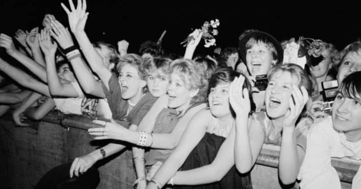 mikey_cofficial's tweet photo. Culture Club performing at the Apollo, Oxford, UK, on the 'Colour By Numbers' Tour in 1983. #ColourByNumbers40
πΈ: John Rogers/Daily Express/Hulton Archive/Getty Images https://t.co/1K7OtxCEoX