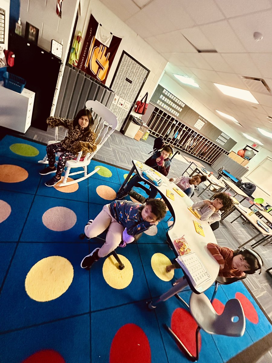 Miss Dixon tweet media