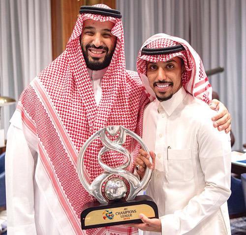 SamiAlJaber's tweet photo. كل الدعوات للأسطوري سالم الدوسري لحصد جائزة أفضل لاعبي القارة إنصافاً وتتويجاً له. 

جائزة استحقها سالم في نسخ سابقة ولم يتوّج بها، التورنيدو نموذج للإصرار والطموح، في كل موسم يلاحظ الكثير التطور والتركيز في اداء سالم لذا كان الرقم الصعب وأهم أسباب هيمنة الزعيم بالوصول لثلاث نهائيات آسيوية في ٤ سنوات وتحقيق اثنين منها، يضاف لذلك مساهمته و مشاركته المشرفة في مونديال قطر 2022.
#سالم_الدوسري 
@salem_d29