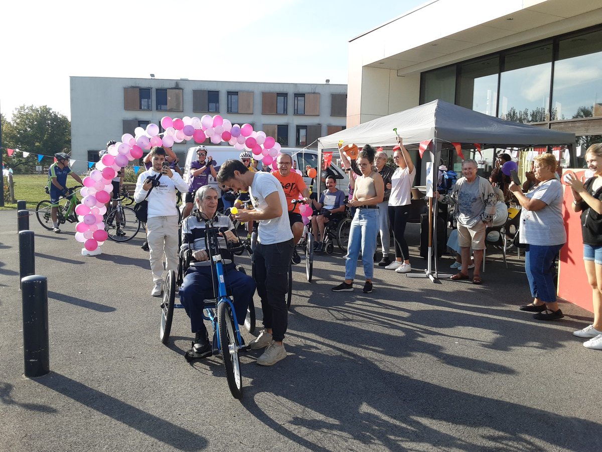 Retour en Images | #Vélinnov 
Cet événement #caritatif est organisé par l'entreprise <a href="/MJINNOV/">MJ LAB - La recherche au coeur de MJ INNOV</a> en partenariat avec <a href="/FranceAlzheimer/">France Alzheimer et maladies apparentées</a>. 🤝
L'objectif : sensibiliser à la maladie d'Alzheimer et aux maladies apparentées. 🚴  
Pour plus d'information 👇
swll.to/YYpQzL0