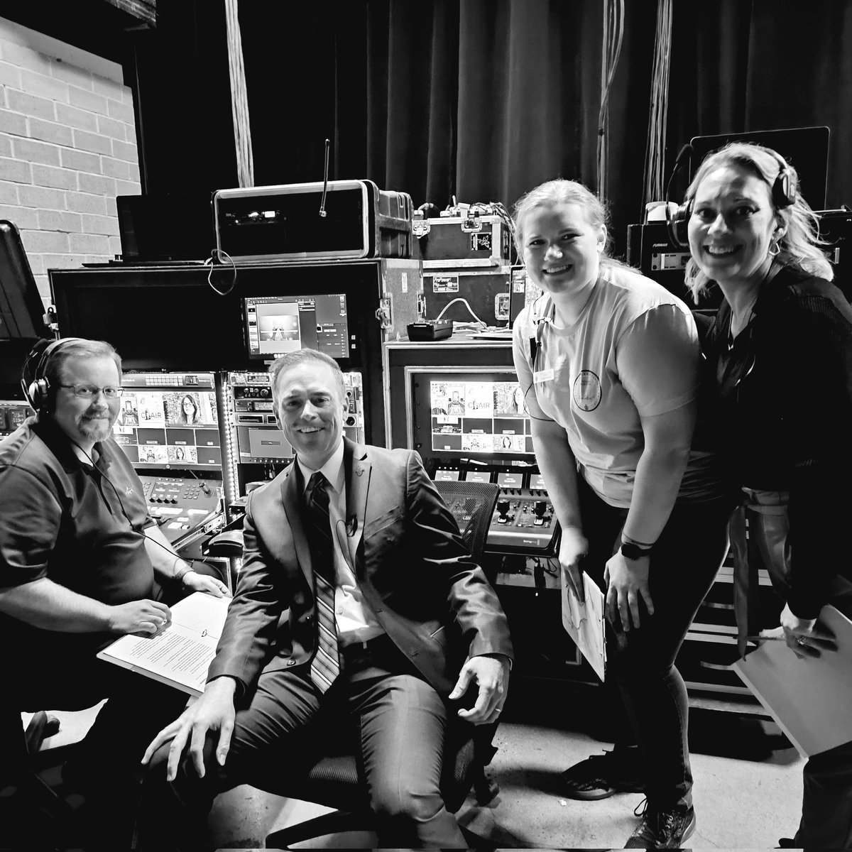 diospringfield's tweet photo. Some of our AMAZING team keeping the day rolling at the Eucharistic Congress on Saturday! 
#5000fed #Catholic #eucharist https://t.co/q8wLQzxfxZ