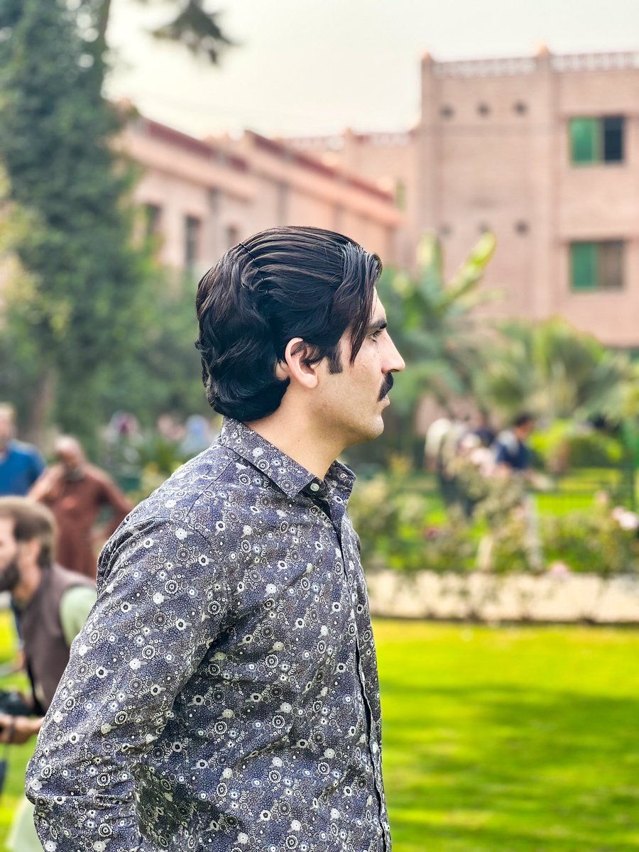 Arhamics_np's tweet photo. They dare to tease you when you love them 🥊 
3rd year is about to end 
#khybermedicalcollege https://t.co/2bujKoyBA3