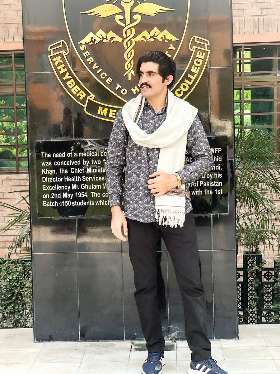 Arhamics_np's tweet photo. They dare to tease you when you love them 🥊 
3rd year is about to end 
#khybermedicalcollege https://t.co/2bujKoyBA3