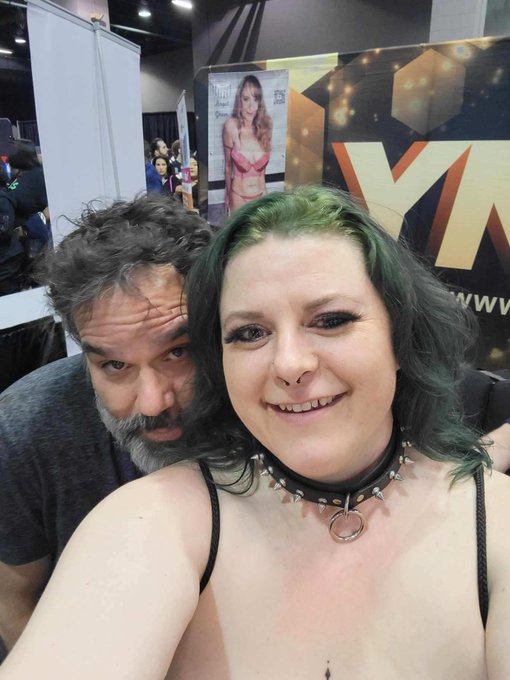 What week is it?!? 🕺🏻 Looking forward to seeing my porn tribe this week! @exxxotica https://t.co/BlN<a href="/tag/queening"class="tags"><span>#queening</span></a>