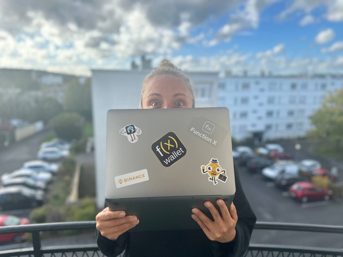 Chesnow2's tweet photo. How do you like the upgraed laptop?
@functionx_io #FXCORE #FXWALLET #Binance 
How do you like this company of stickers?)
#FXswap Very convenient to use with #Metamask 
https://t.co/XiX5ss3IJY https://t.co/Bd8qPzcyky