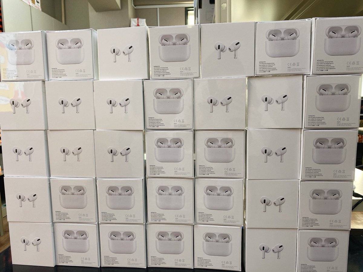 【Phone are us】復活企画の再始動！

ドドンっと！以下から抽選エントリー ✔︎

・ iPad Pro × 2名様

・ AirPodsPro × 2名様

・ Macbook Pro × 2名様

・ iPhone 15 Pro × 2名様

・ iTunes(10,000) × 5名様

▼ 応募方法 ❶フォローＲＴ❷固定ツイートのＲＴ✨❸希望リプ！

10月31日：締切