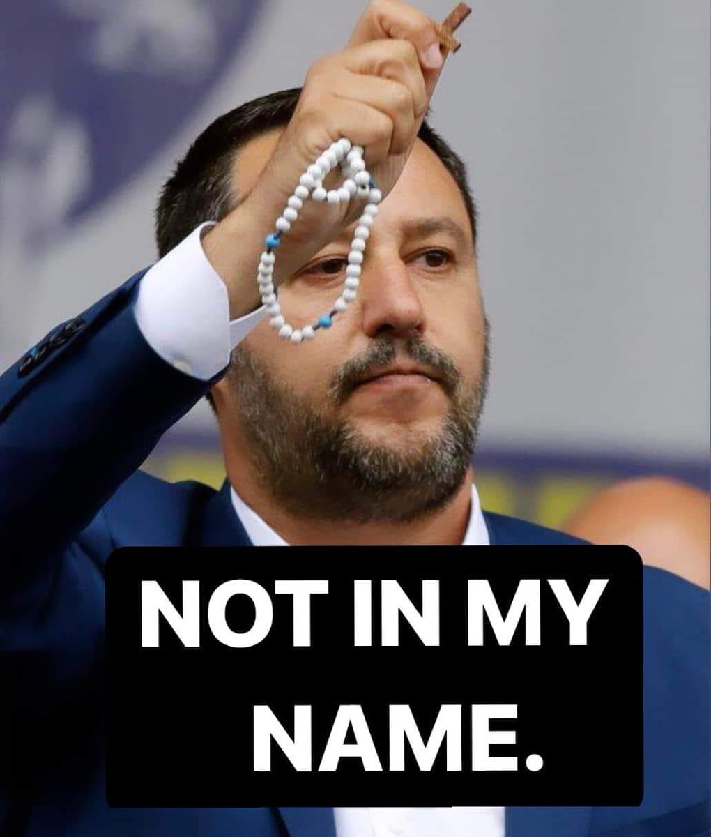 OSNMITALY's tweet photo. La manifestazione anti-islamica indetta il #4Novembre  da Salvini nel nome di Oriana Fallaci è quanto di più irresponsabile, abietto, sciocco, miope, gretto, provinciale, sconclusionato, intollerante, anti-costituzionale, anti-istituzionale che qualcuno potesse concepire - figuriamoci un ministro.
Il modo migliore per gettare benzina sull’odio di oggi e il sangue di domani.
I fanatici più beceri che si ergono a paladini contro il fanatismo.
La sintesi perfetta del vuoto politico e culturale imperante.
Io, come italiano, come occidentale, come essere umano, non mi sento rappresentato in alcun modo da quella piazza che pretende di parlare a nome di 59 milioni di italiani e 448 milioni di europei. E non credo di essere solo.
Not in my name. Non in mio nome. Grazie.