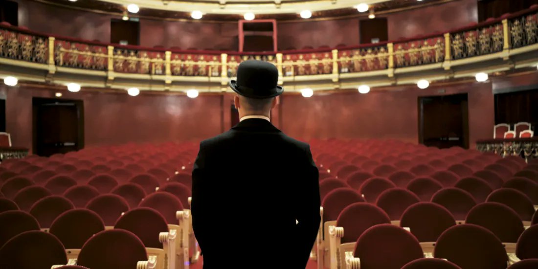 Traslamascara.com #CríticaTeatral a 
#ArderYNoQuemarse, un espectáculo con dramaturgia de <a href="/Padramatic/">Jose Padilla</a> y <a href="/Grumelot/">GrumelotTeatro</a>, para celebrar los primeros 440 años del <a href="/TeatroEspanol/">Teatro Español</a>.

traslamascara.com/arder-y-no-que… 

#Teatro <a href="/hamresini/">IñigoRodríguez-Claro</a> <a href="/CarlotaGavio/">Carlota Gaviño</a> <a href="/MarianoEdeca/">LICENCIADO VIDRIERA</a> <a href="/PawiLara/">Javier Lara</a> <a href="/MikeleUrroz/">Mikele Urroz Zabalza</a>