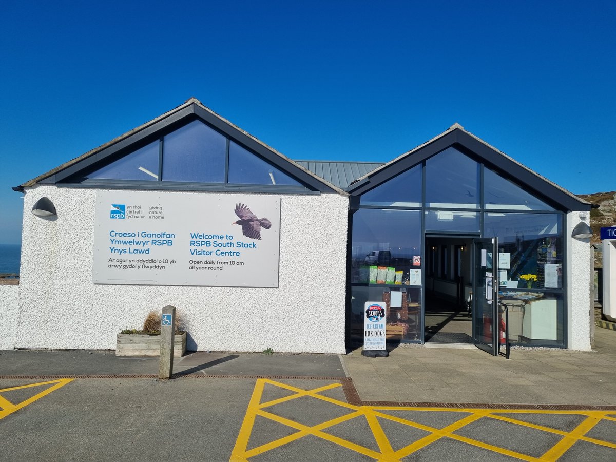 Our phone lines are not working. However, the visitor centre is open as usual every day from 10:00-17:00 If you have a question, please email south.stack@rspb.org.uk