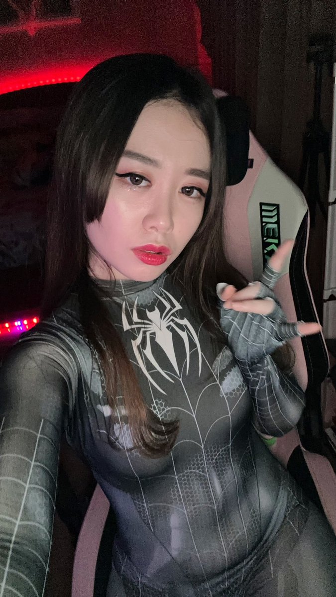 Welcome to spider society 🕷️🖤 #spiderman #spidermancosplay #twitchstreamer