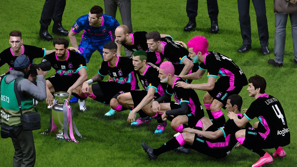 Equipollo⭐️⭐️⭐️ tweet media