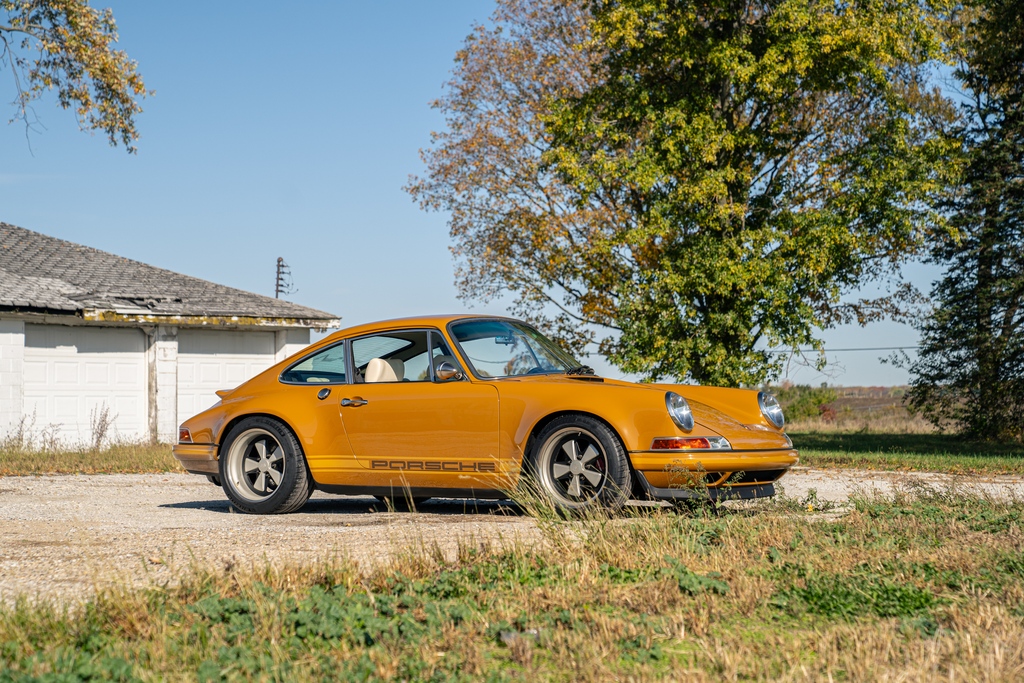 GRPerf's tweet photo. ⚠️4 Hours Left⚠️

❗️⁠LIVE on @Bringatrailer❗️⁠

⁠Last chance to own this spectacular 1990 Porsche 911 Reimagined by Singer⁠.

https://t.co/fzwu0N1y9g
⁠
#GRP #GrahamRahalPerformance ⁠
#Indy #Indianapolis #Porsche #Singer⁠
#PorscheSinger #SingerReimagined #964 https://t.co/PERwMhU2D0