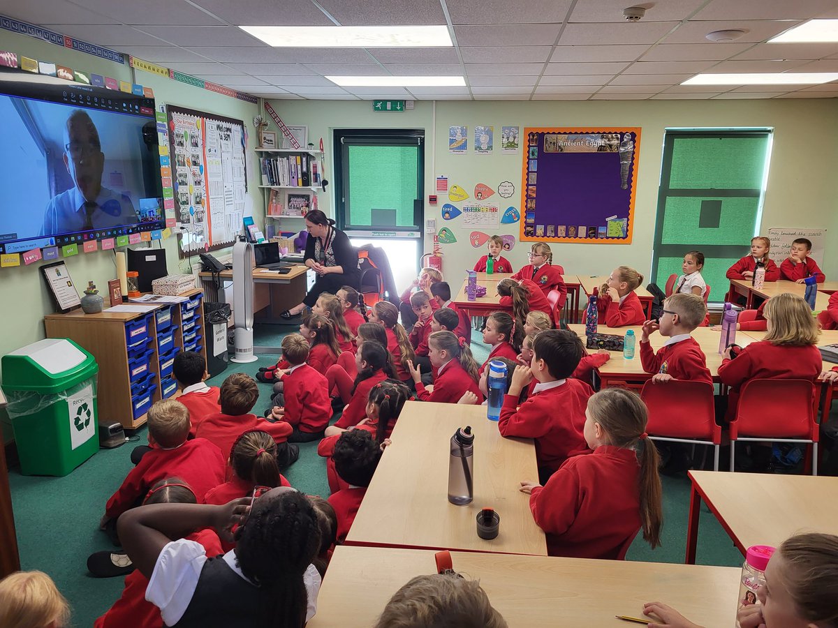 Binfieldschool's tweet image. Wow! What an exciting morning Year 3 have had. We had a video call with a Professor!! We are looking forward to writing our diary entries as Howard Carter. #year3 #ancientegyptians #howardcarter #tutankhamen #English #purposeforwriting