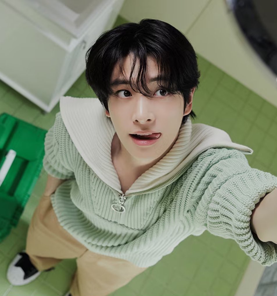 1115things's tweet photo. Pretty boy 💚 #ENHYPEN_JAKE https://t.co/hZlKJonQRs