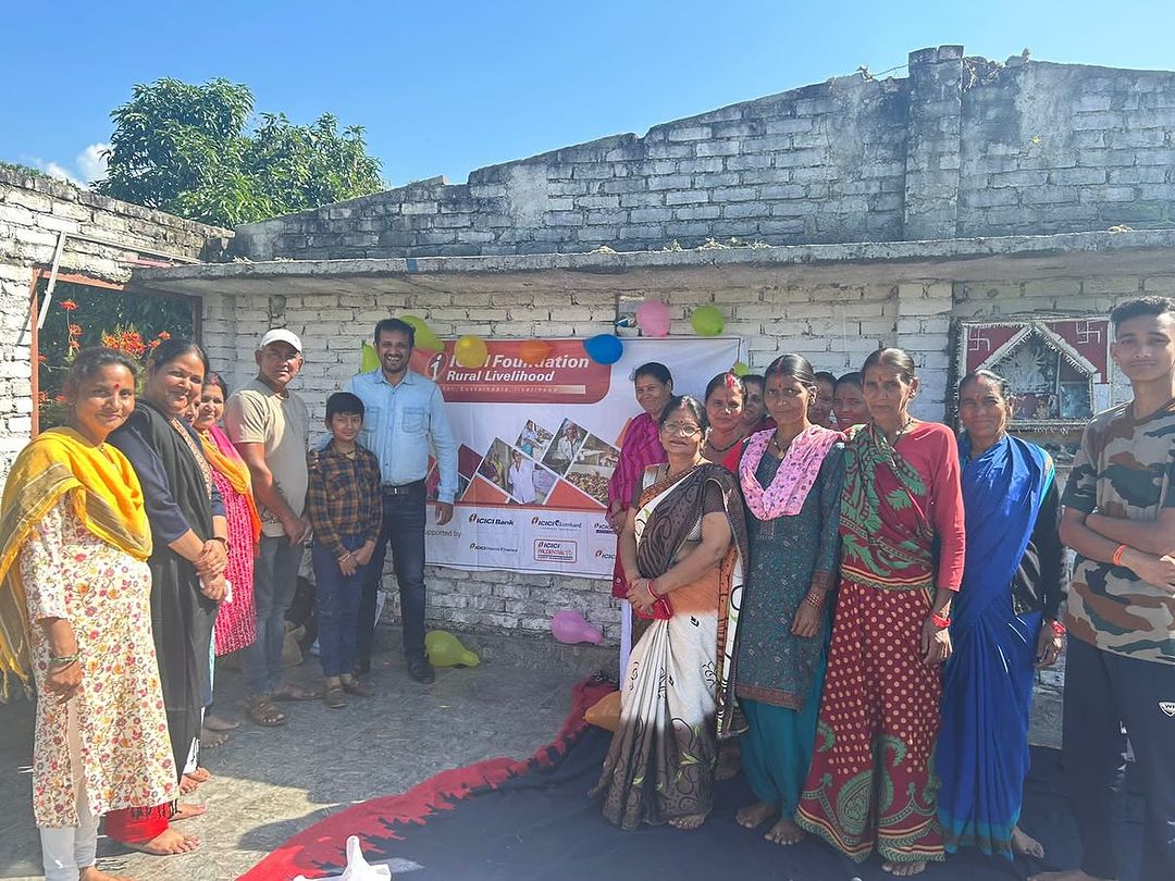 HimShakti's tweet photo. our founder recently visited beautiful villages in the Himalayas, where he was invited by the ICICI foundation and spent his time having a meaningful conversation with the Villagers.
Shop now and support the villagers https://t.co/AqZg5iJ3CY

#himshakti #flavoursofhimshakti https://t.co/ykSfwW6QM1