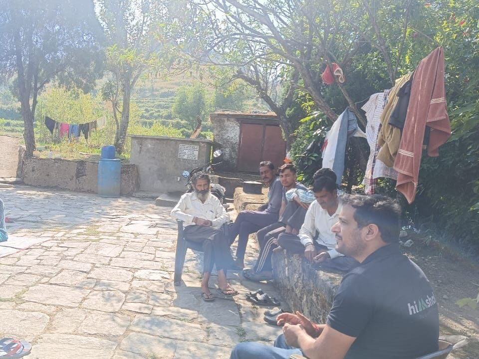 HimShakti's tweet photo. our founder recently visited beautiful villages in the Himalayas, where he was invited by the ICICI foundation and spent his time having a meaningful conversation with the Villagers.
Shop now and support the villagers https://t.co/AqZg5iJ3CY

#himshakti #flavoursofhimshakti https://t.co/ykSfwW6QM1