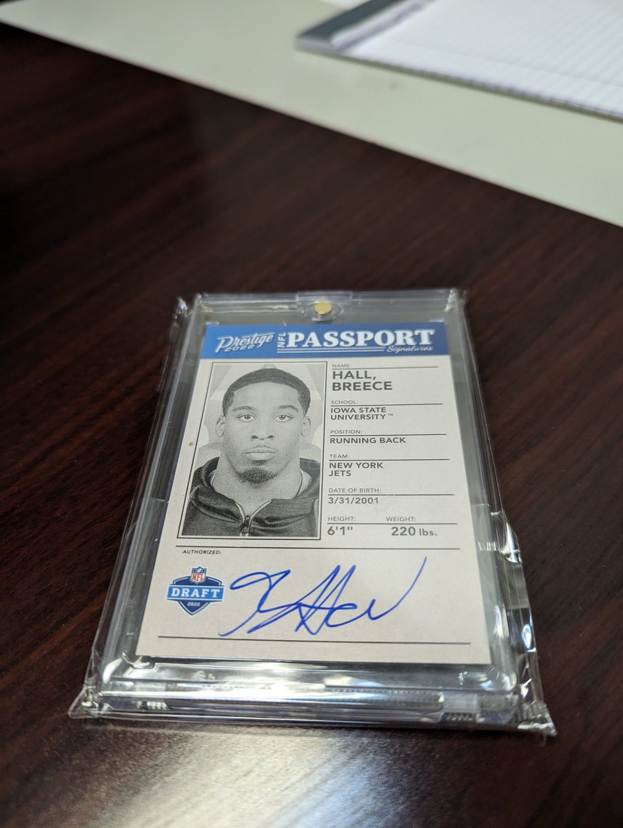 bballjones743's tweet photo. @1218Sports got this awesome card in the mail last week! Love the raffles and the giveaways Wayne! Keep it up brother!! #cardking #collector https://t.co/2sbe0Qkdj9