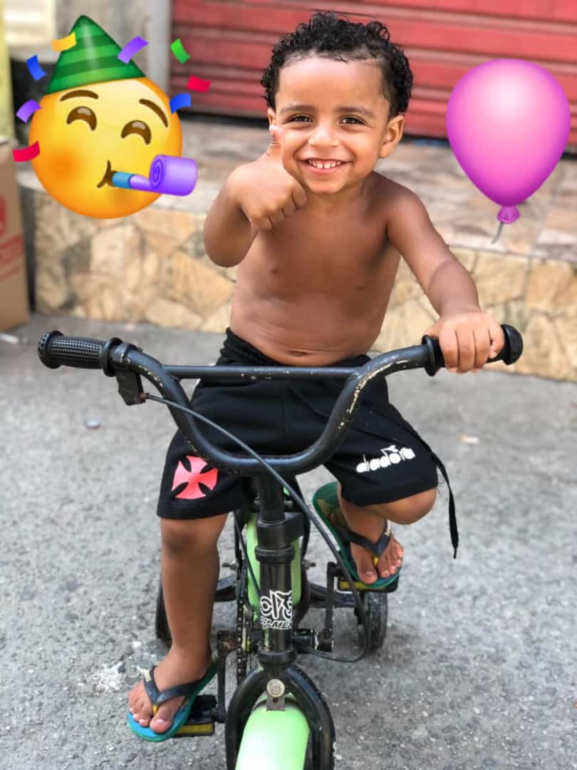MEU FILHO , VOCÊ É O EXEMPLO PERFEITO DE TUDO QUE FIZ DE CORRETO NA MINHA VIDA. QUE A SUA VIDA TRANSBORDE , FELICIDADES, AMORES E PRESENTES .
#ParabénsProLorenzo3aninhos!