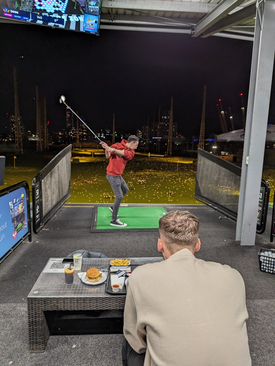 #JamesBurleigh night out at Greenwich Pennisula Golfing range!