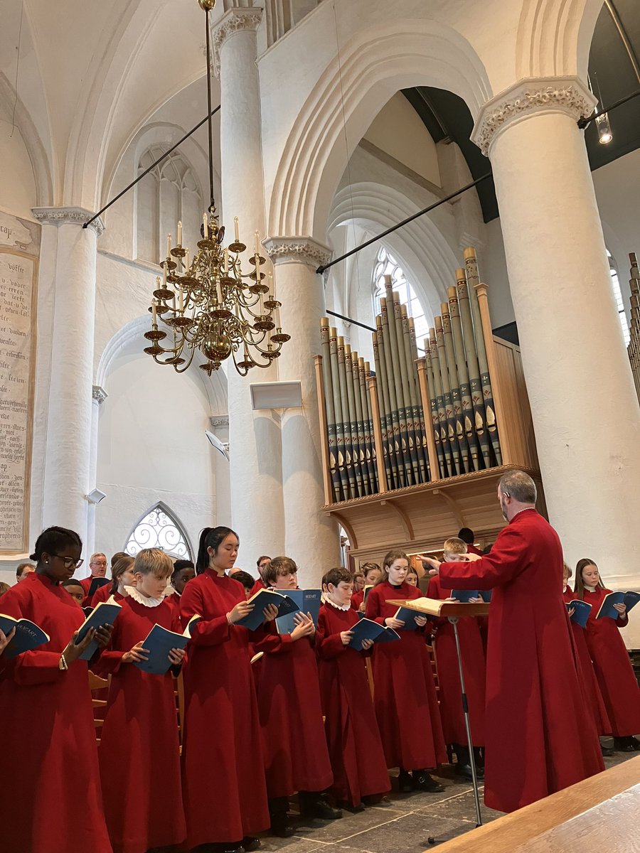 Our Holland tour concluded yesterday with a magnificent performance of Mozart Requiem in Grote Kerk, Wijk big Duurstede. The Cathedral Choir were given a standing ovation from the large and appreciative audience. What a fantastic concert to end our tour!