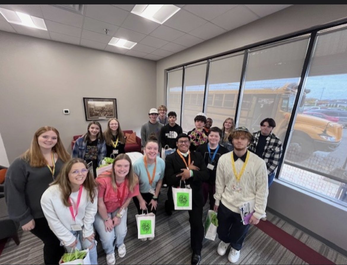 Shout out to these North Montgomery High School students that attended the 2023 Montgomery County Youth Summit! 🧡💙🧡💙