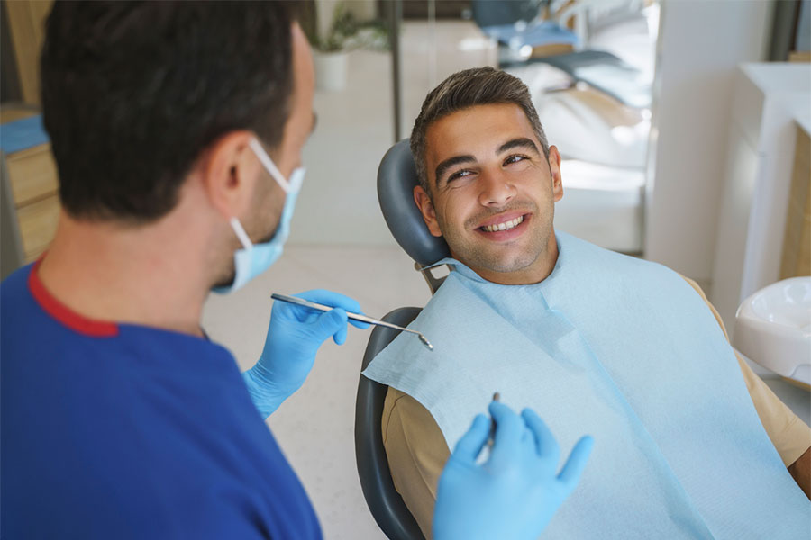 ClintonDentalC's tweet photo. This quick guide from Clinton Dental Center explains how to treat a cracked tooth.
https://t.co/xY1Bgg0i4L https://t.co/Y3jcYyBucu
