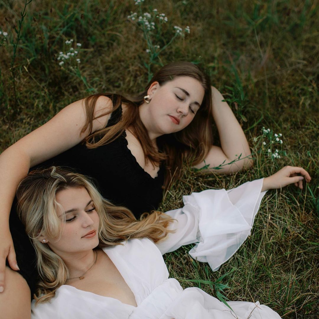 evollgbt's tweet photo. Amazing couple π
Photographer: @adrianaarguijophotography πΈ
#girlfriend #happytogether #lgbtqia #lgbtquotes #lesbians #lgbtlove #lesbiancouple #lesbian #loveislove #lesbianlove #lgbt #lgbtcouples #lgbtq #lesbianas #lgbtproposal https://t.co/v7irWAbbP6