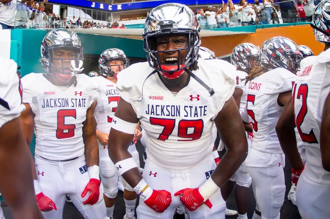 EricAldridge51's tweet photo. Blessed to receive an offer from Jackson State University!🐅🐅 @Coach_JO_ @CoachEJK @CoachAR_ICC @CoachLucasICC @Coach_TMacon https://t.co/D10feaN4eg