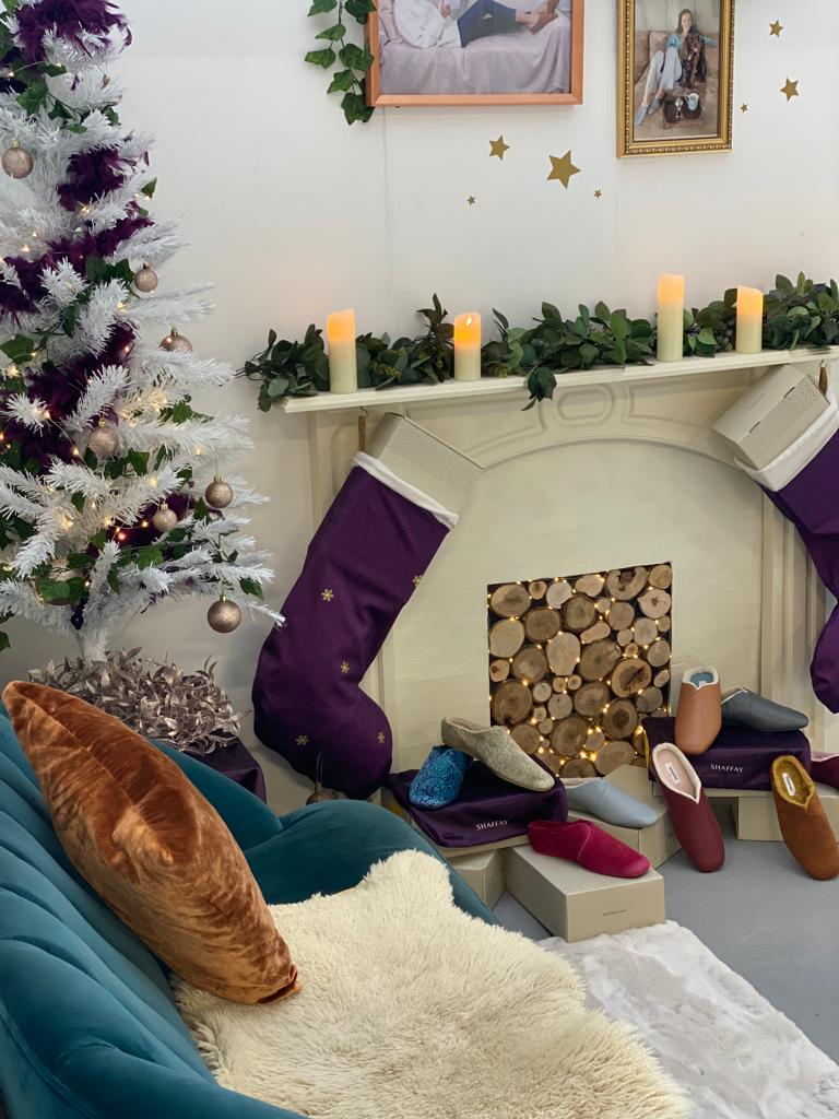 Sarah Stark (@sarahstarkpr) on Twitter photo Lovely slippers by Shaffay in velvet, suede and leather at <a href="/SpiritFairs/">Spirit Fairs</a> - #slippers #Christmasgifts Lovely slippers by Shaffay in velvet, suede and leather at <a href="/SpiritFairs/">Spirit Fairs</a> - #slippers #Christmasgifts