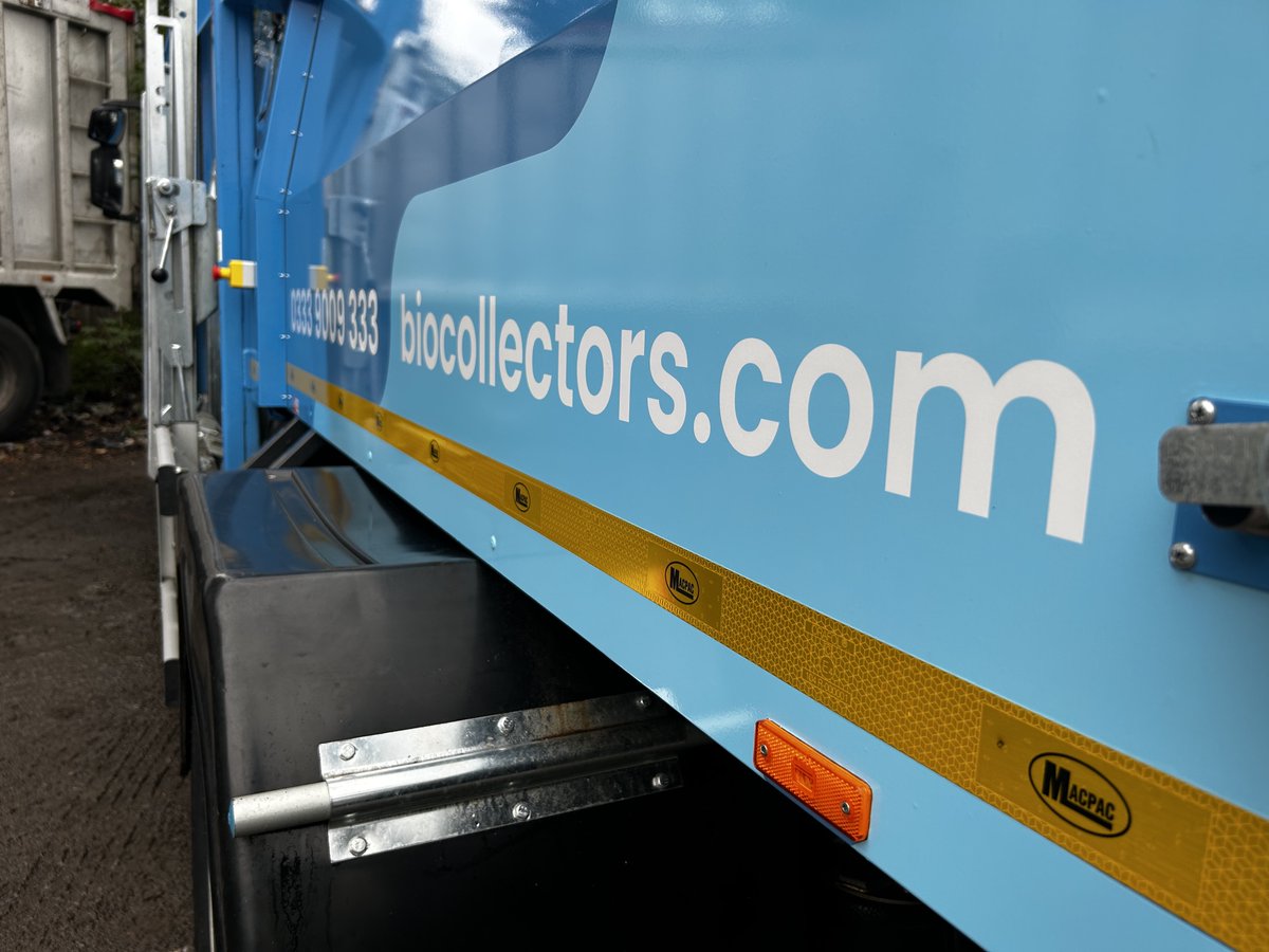 Ah, that new wrap smell! 
Fresh branding for our vehicles being completed as we continue to improve our CNG powered fleet and collection capacity across #London. 

What do you think so far? #Fresh #funky