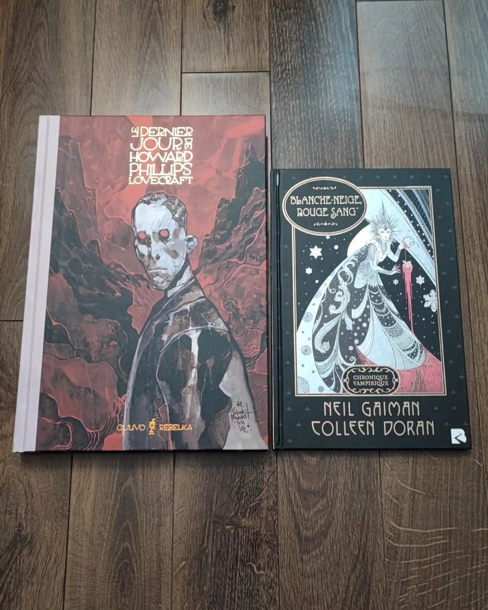 Kasilla's tweet photo. Mes lectures du moment 📚
Comme vous pouvez le voir dans les vidéos, c'est de l'ultra quali 👌
"Les Derniers Jours de Howard Phillips Lovecraft" 🐙
"Blanche-Neige Rouge Sang : Chronique Vampirique" 🍎
#romansgraphiques #comics #Lovecraft #NeilGaiman https://t.co/7aVgUg8tXL
