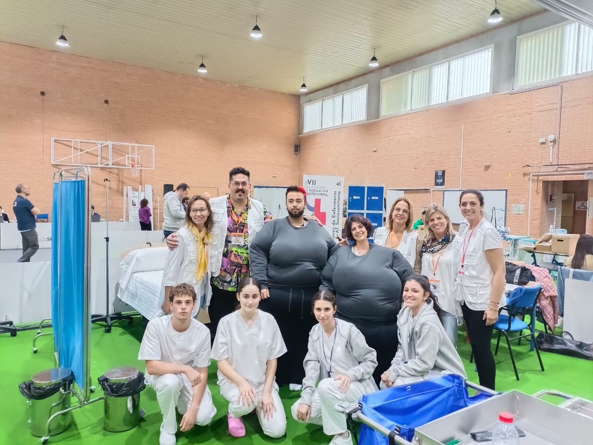 IesBarbara's tweet photo. Campeonato Andalucíaskills del 24 al 27 2023  en IES Rosaleda.
El alumno de Auxiliar de Enfermería Sergio Menéndez Ramírez ha participado en Andalucia Skills en el IES La Rosaleda en la categoría de Atención Sociosanitaria. https://t.co/ZZzbAWph3U
