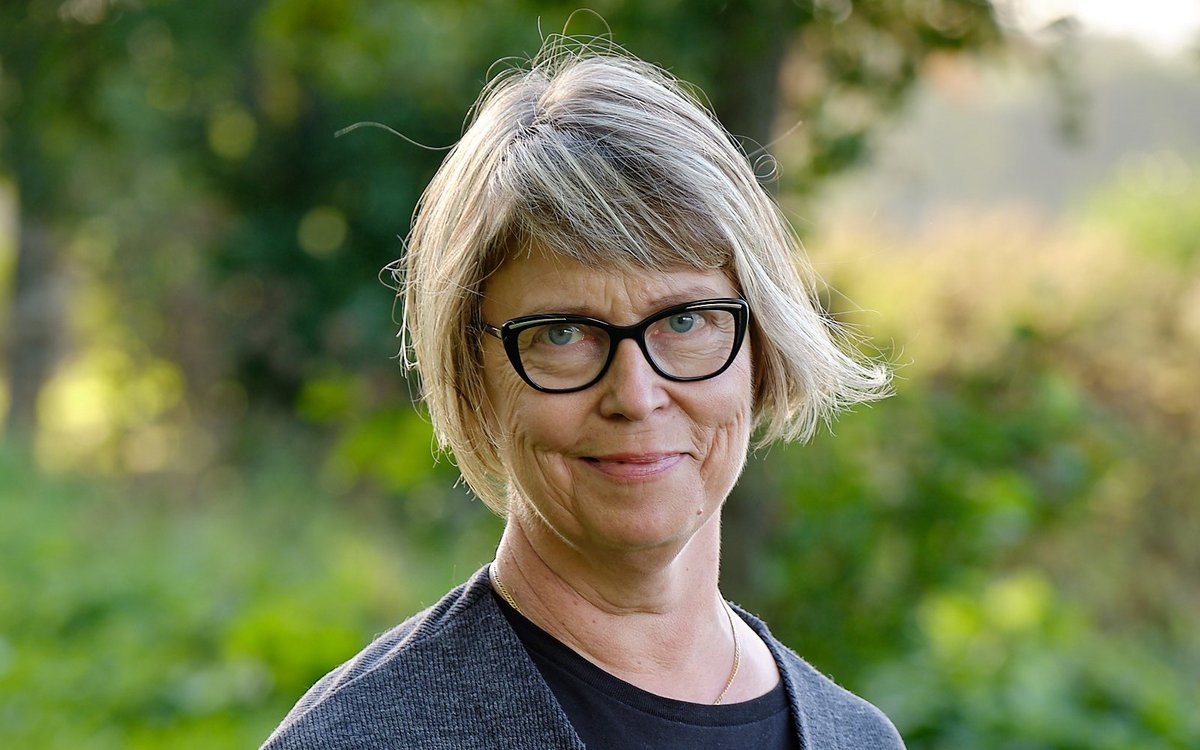 Maatalous-metsätieteellisen tiedekunnan tuore ruokaturvan ja kansallisen huoltovarmuuden työelämäprofessori <a href="/KaisaKarttunen/">Kaisa Karttunen</a>:
– Maailman ja Suomen ruokajärjestelmiä on tarkasteltava kriittisesti.

👉 helsinki.fi/fi/maatalous-m…

#mmtdk  #ruokaturva #huoltovarmuus <a href="/helsinkiuni/">University of Helsinki</a>