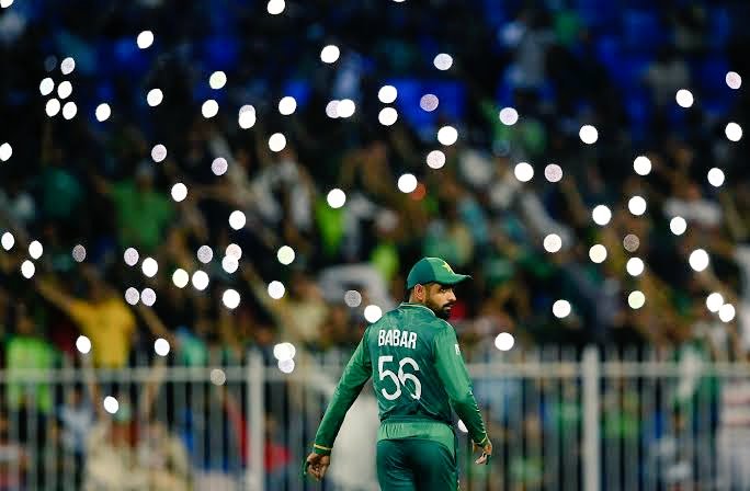 ZACKing758095's tweet photo. KISI Ki private chat social media PE share krna us Ki permission K without. Kuch to sharam kro ye hamara Captain or Hero he Pakistan ka or hum fans Babar ko junoon K had tak support karenge
#ShameOnYouZakaAshraf 
#TheRealPCB 
#ShameonyouShoaibJutt https://t.co/eRIRuF92ky