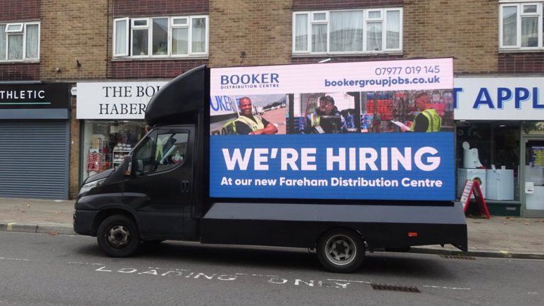 PromogroupUK's tweet image. For hyper local #recruitment it's hard to beat a #digivan
#dooh #ooh #retail #jobs