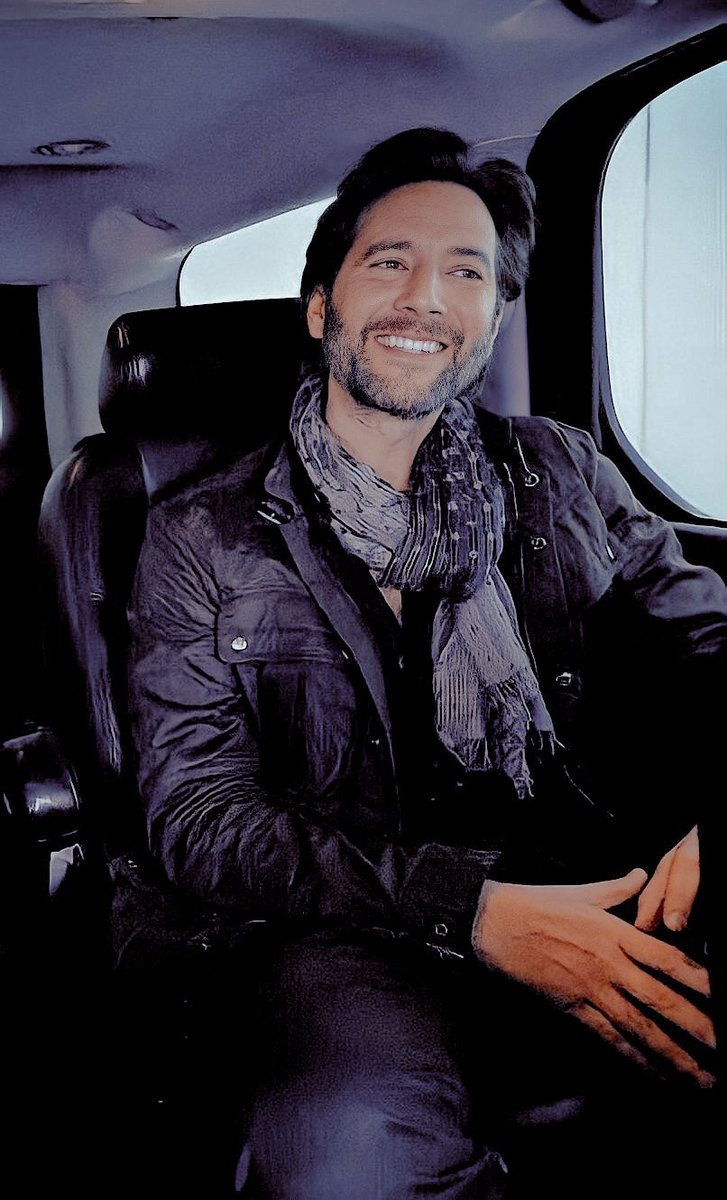 cusickgallery's tweet photo. #MCM with Ian BTS on #Scandal for his surprise return. 
Stephen came to Olivia’s rescue and we loved it…and him! ♥️ #ManCrushMonday #HenryIanCusick #StephenFinch 

https://t.co/BoE4lCjLhu https://t.co/SQbgJjTjZB