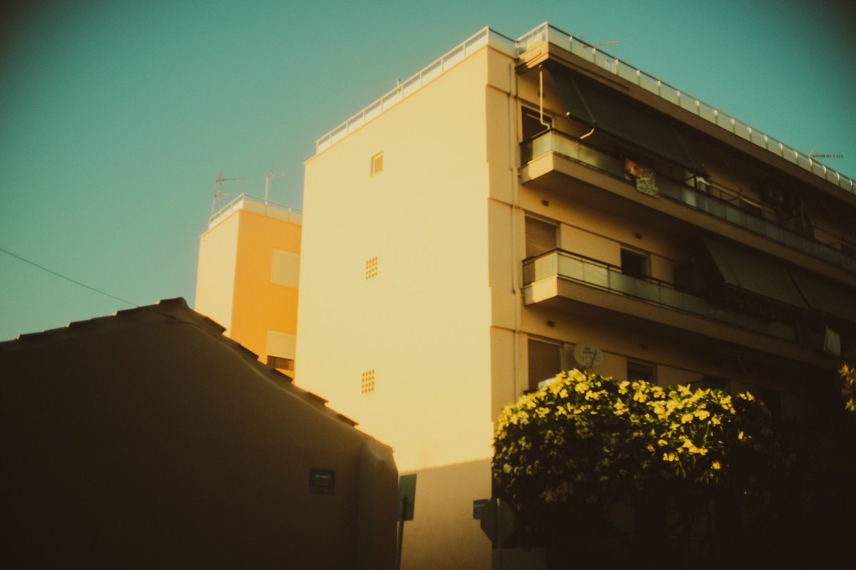 maciekdabkowicz's tweet photo. Warm tones I've captured 🎞️ https://t.co/WdABphwrWE
