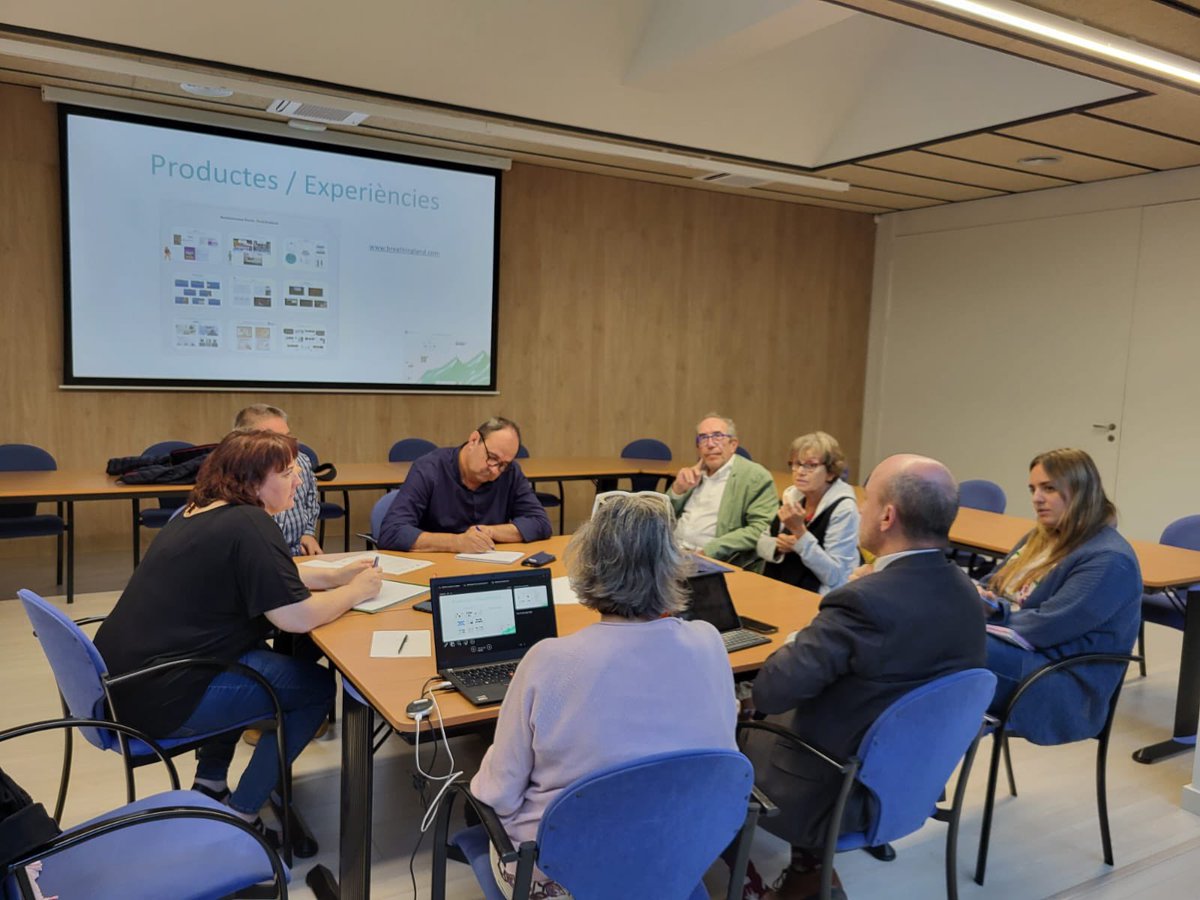 Presentem els resultats del projecte #MedPearls a Catalunya. En total ha constat de:
📍3 arees pilot (<a href="/CCGarrigues/">Consell Comarcal de les Garrigues</a> <a href="/ConsellAnoia/">Consell Comarcal de l’Anoia</a> i <a href="/ccriberaebre/">Consell Comarcal de la Ribera d’Ebre</a>)
👉6 agències de viatges receptives
👉60 paquets d’experiències
👉173 proveïdors
👉1 portal de comercialització breathingland.com